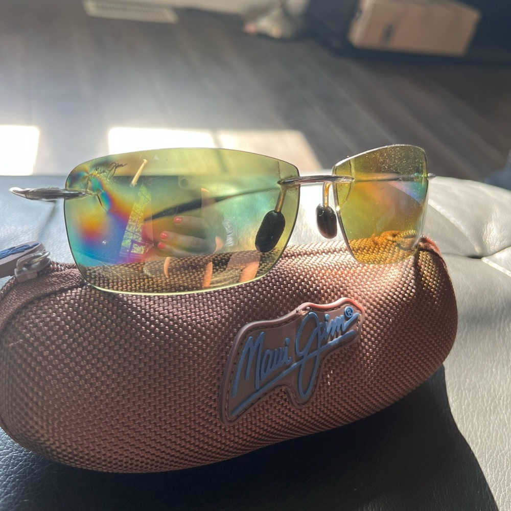 COPY - Maui Jim with case